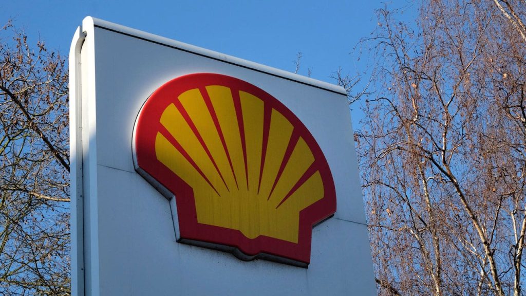 Shell makes 'difficult' decision to buy Russian crude, pledges to buy elsewhere 'whenever possible'