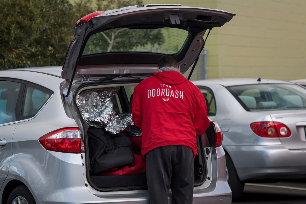 DoorDash introduces gas rewards program to drivers amid price hikes