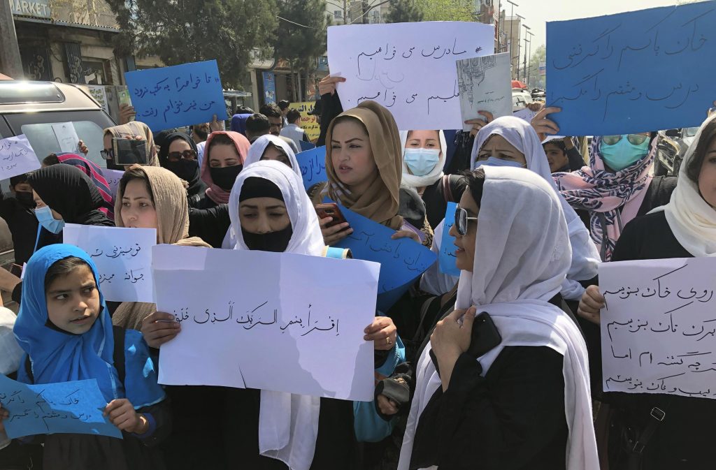 Officials: Taliban banned unaccompanied women from flights