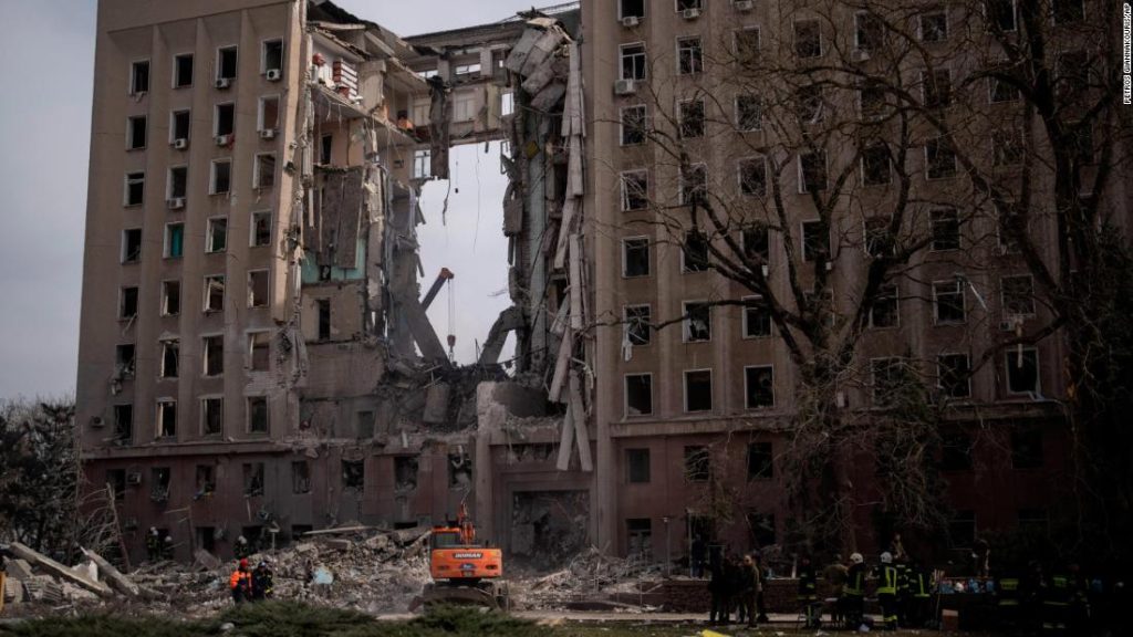 Russia invades Ukraine, photos confirm Mariupol explosions