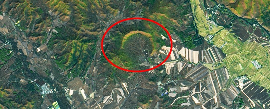 Scientists have discovered the largest crater on Earth 100,000 years ago