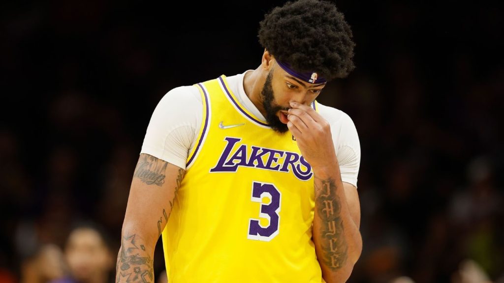 Los Angeles Lakers eliminated from playoffs after seventh straight loss - 'We had more squads at the start than wins'