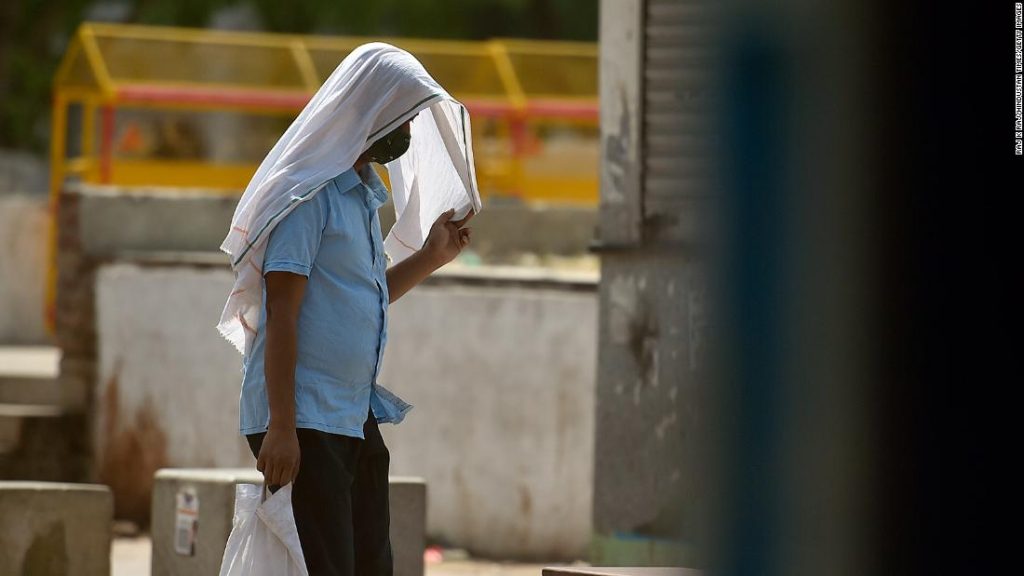 Heat wave in India and Pakistan 'tests the limits of human survival'