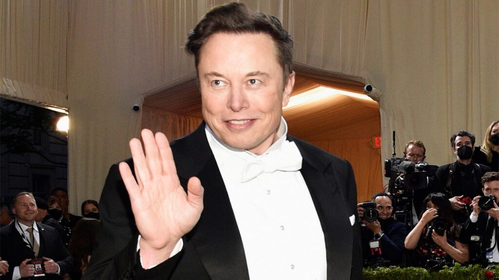 Elon Musk challenges billionaires, funds groups attacking his purchase on Twitter