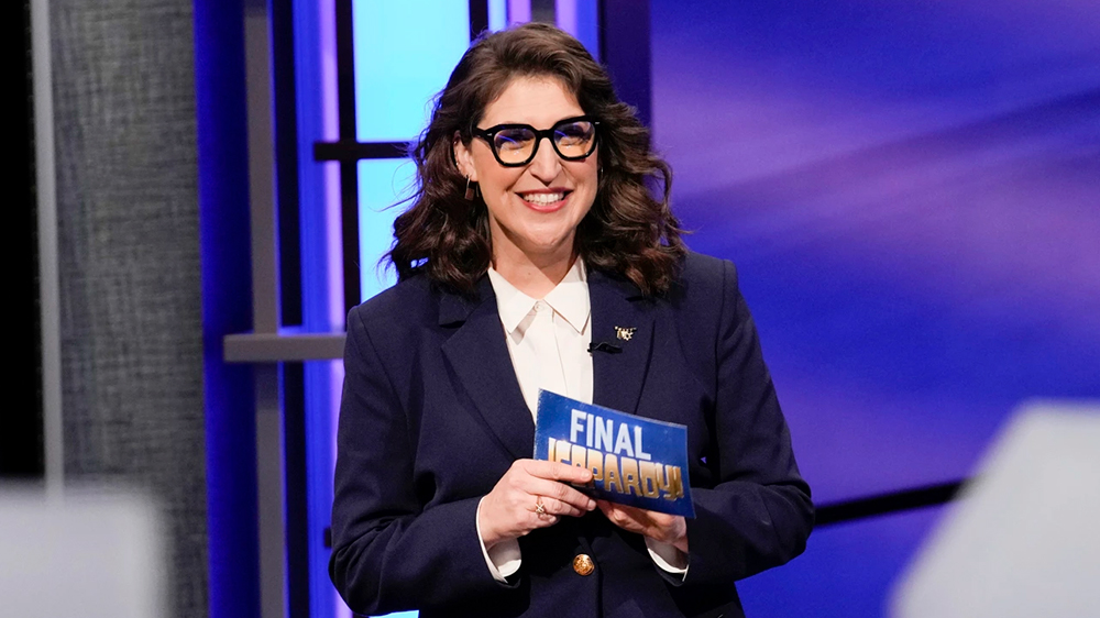 'Celebrity Jeopardy' group, expected to host Mayim Bialik