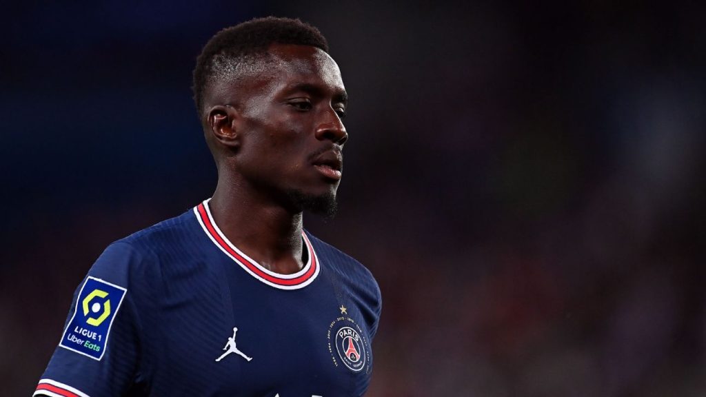 Idrissa Gueye asked Paris Saint-Germain to explain the absence of the rainbow jersey