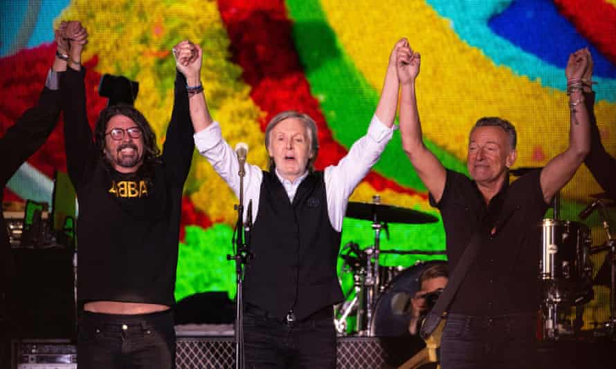 He was joined by Paul McCartney, Dave Grohl and Bruce Springsteen.