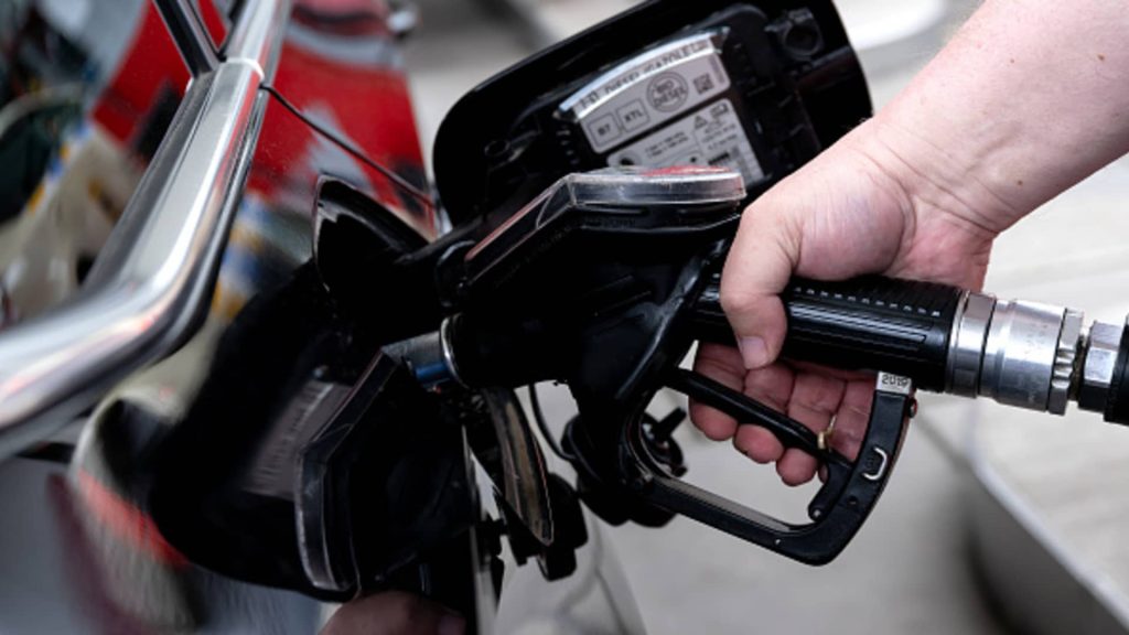 Brits pay $8.60 a gallon compared to $125 for petrol to fill up a family car
