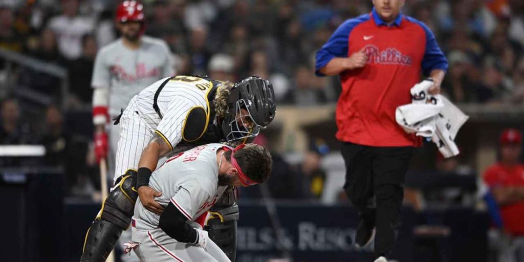 Bryce Harper suffers an indefinite broken thumb due to Phillies