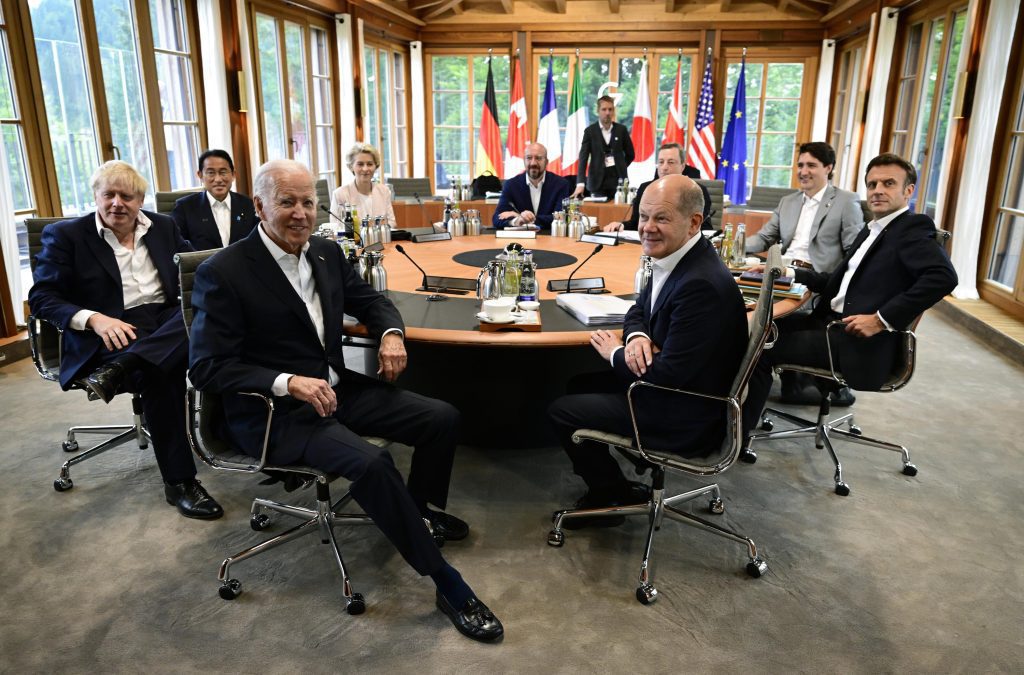 G7 leaders unite behind Ukraine, aim for Kremlin oil money