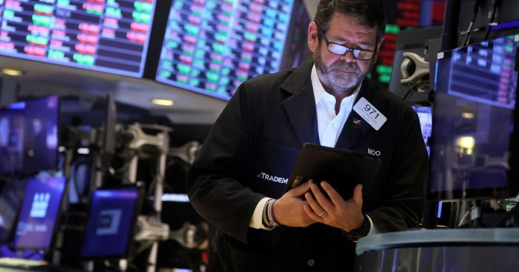 US stocks closed slightly lower after an early push from Powell;  Oil falls