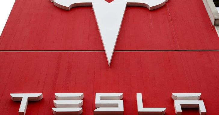 Tesla raises spending plan, reveals new subpoena on Musk's 2018 tweet