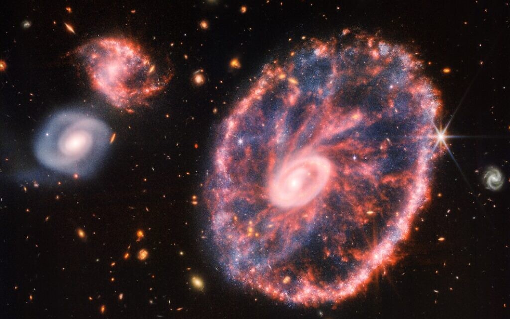 Webb Telescope captures the colorful Cartwheel galaxy 500 million light-years away