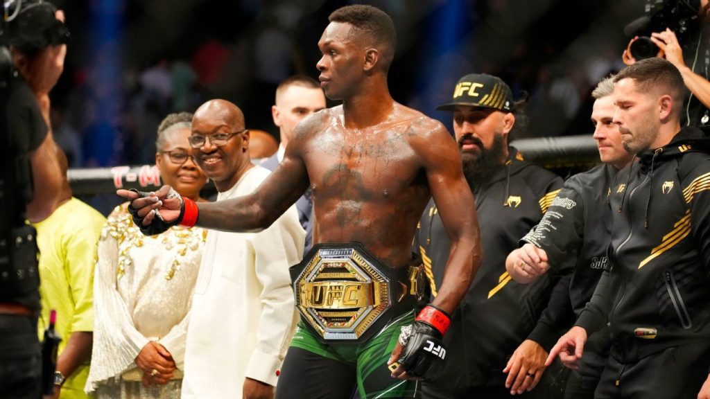 Israel Adesanya to defend the middleweight title against Alex Pereira at UFC 281