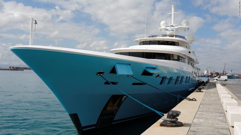 JP Morgan to sell mega yachts to Russian oligarchs