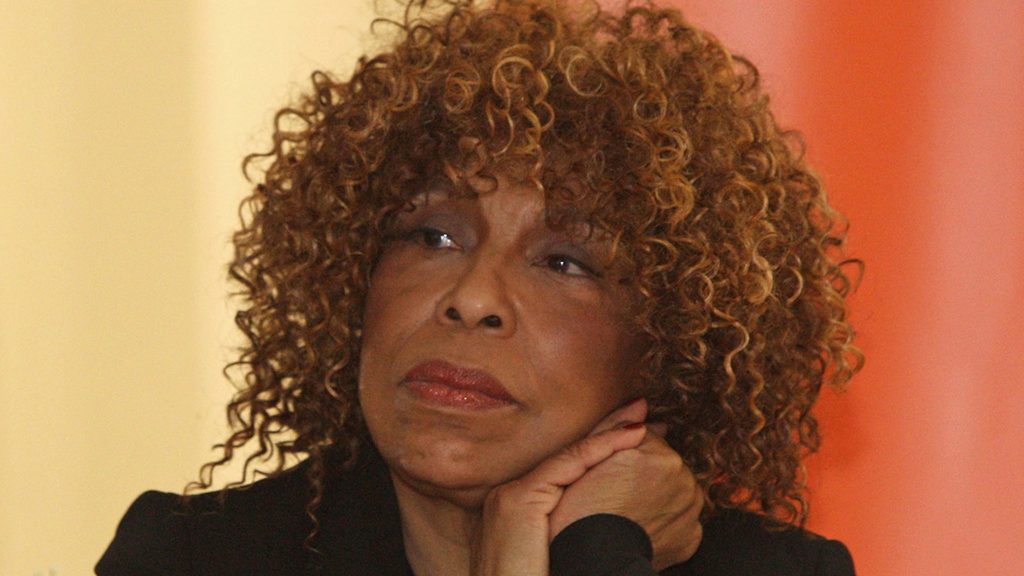 Roberta Flack announces she has amyotrophic lateral sclerosis, and can no longer sing