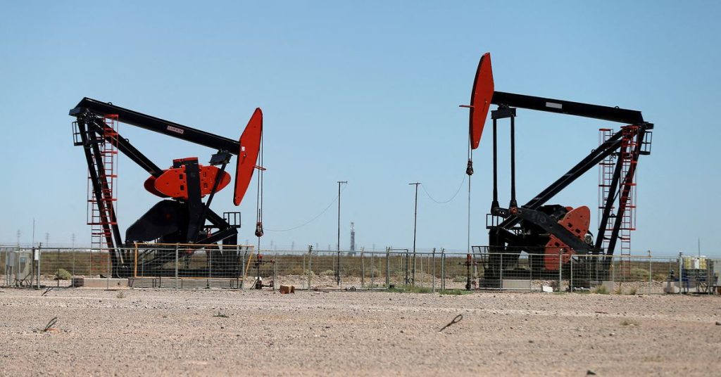 US Crude Turns Positive, Brent Oil Equal As OPEC+ Rumors Decline