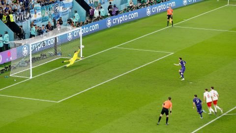 Chesney saves a penalty kick from Messi.
